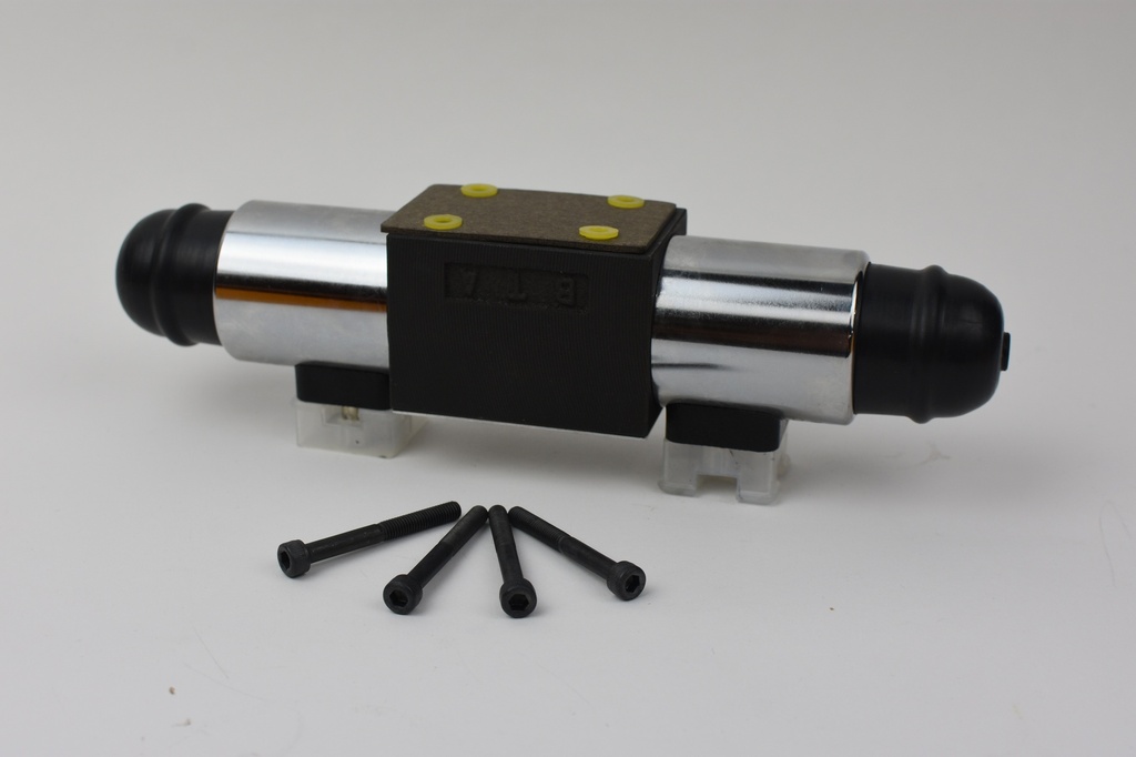 Timberwolf Cetop 3, 4way 3 position Directional Control Valve DCV